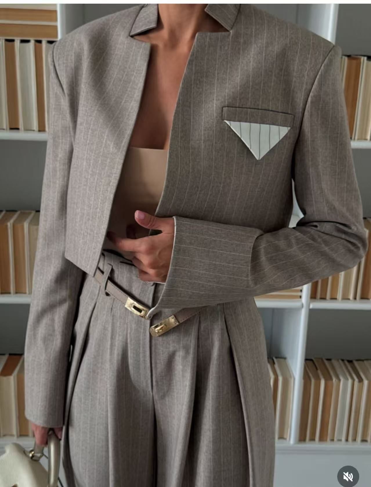 TAILLEUR VI